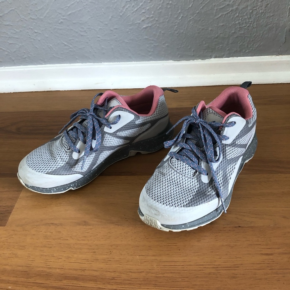 Columbia Women’s Sneaker Tennis Shoes - Size 7